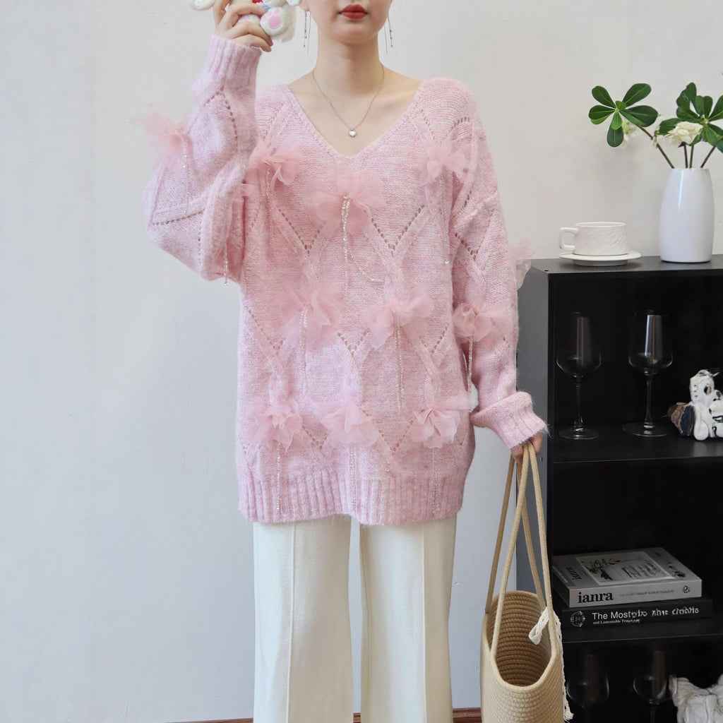 Loose long sleeved pullover sweater
