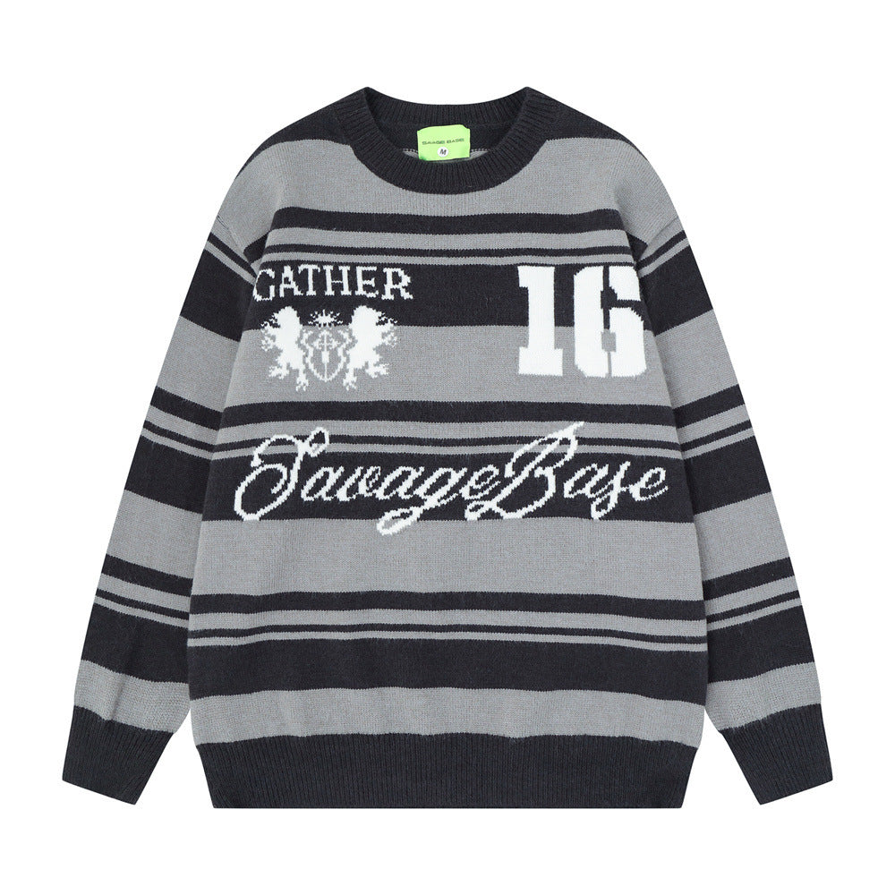 Loose round neck sweater with contrasting stripes