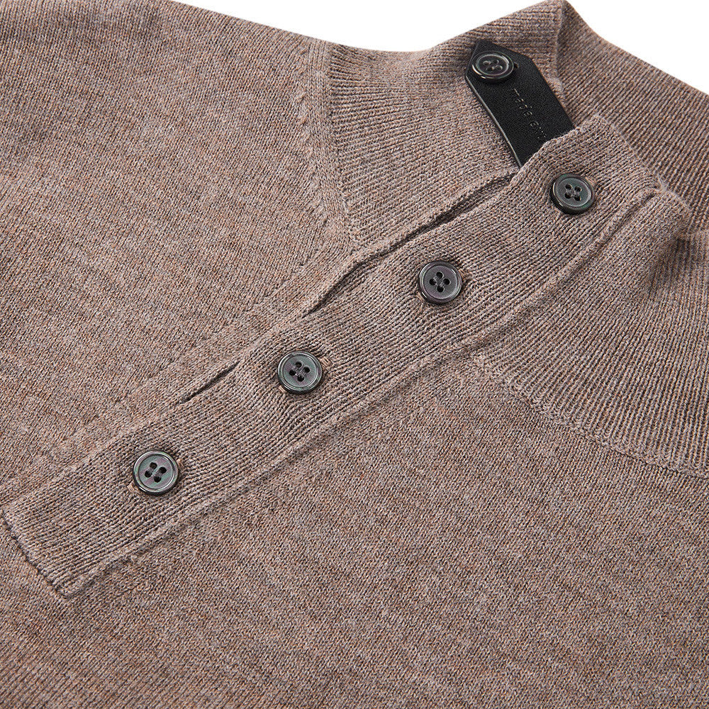 Solid color knitted base shirt