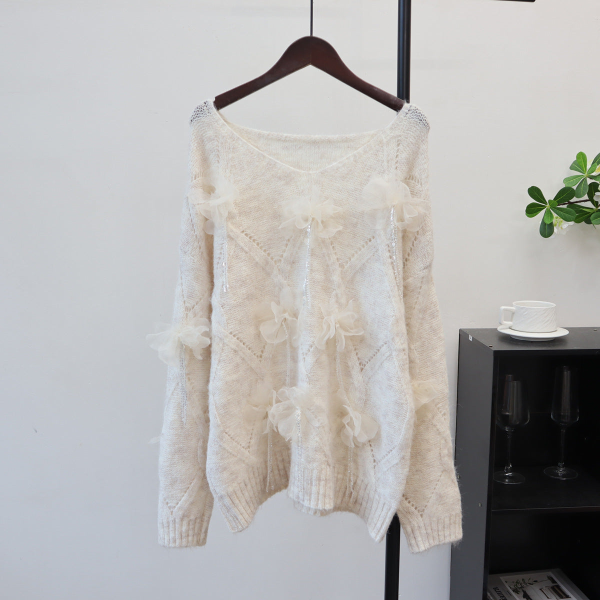 Loose long sleeved pullover sweater