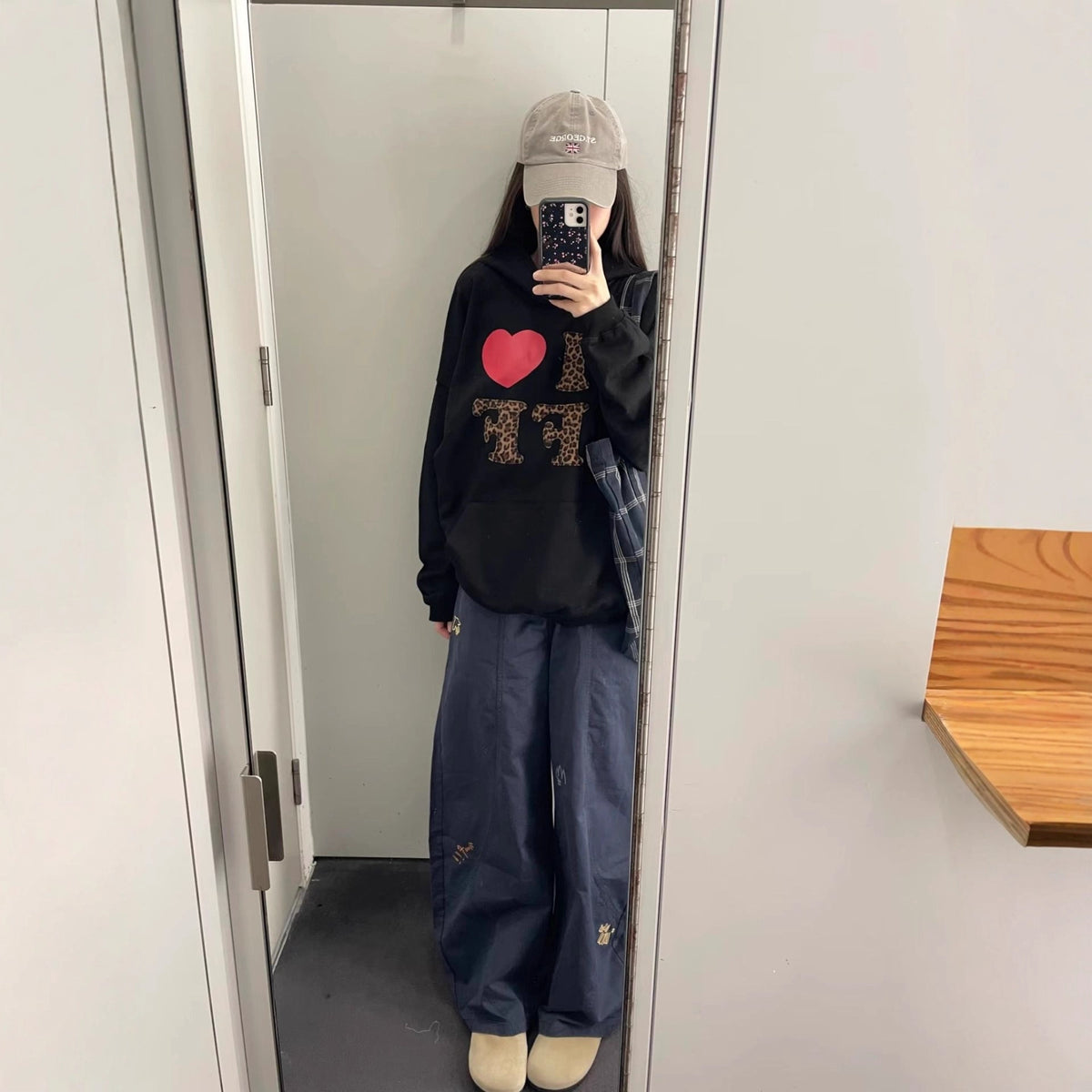 Hoodie with Leopard Print, Heart and Letter Pattern, Loose Fit, Pullover, Casual, Lazy Style
