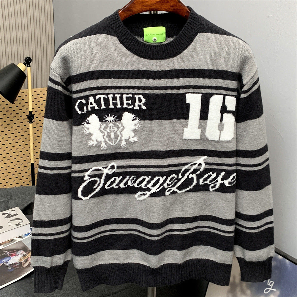 Loose round neck sweater with contrasting stripes