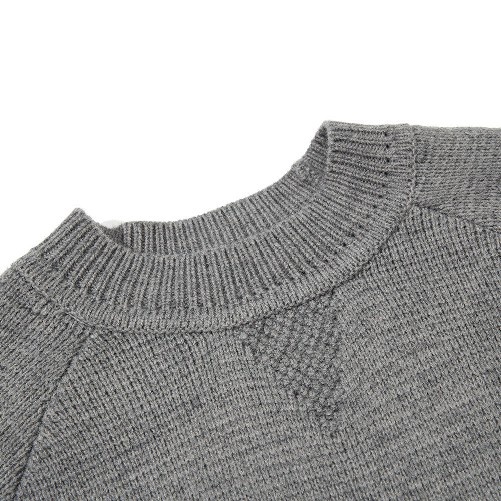 Loose solid color round neck sweater