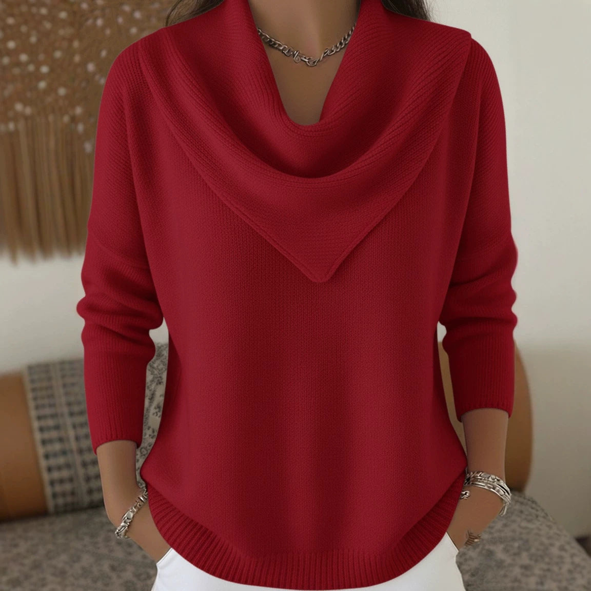 Solid color long sleeved sweater for autumn and winter