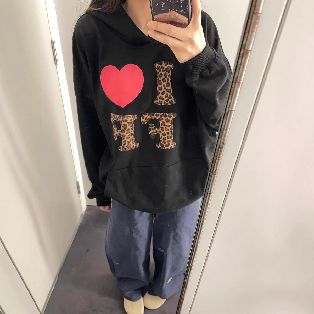 Hoodie with Leopard Print, Heart and Letter Pattern, Loose Fit, Pullover, Casual, Lazy Style