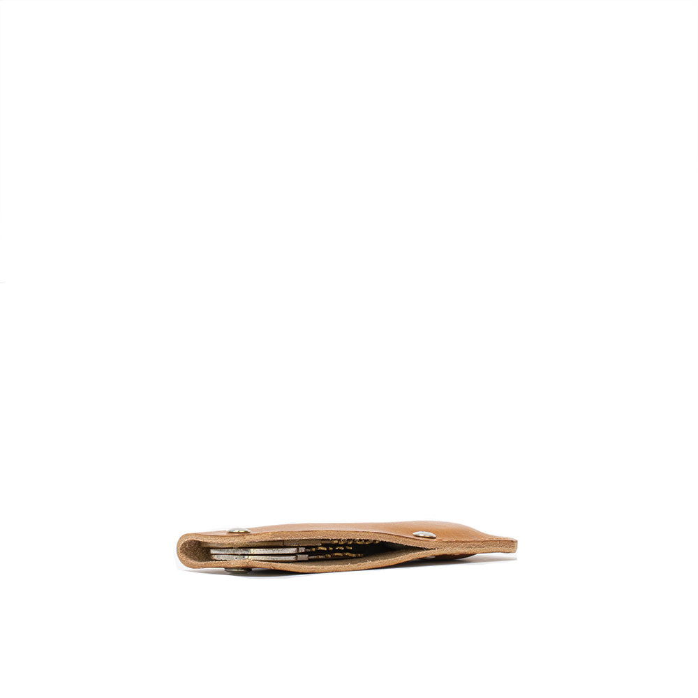 Leather Key Holder for AirTag - The Minimalist