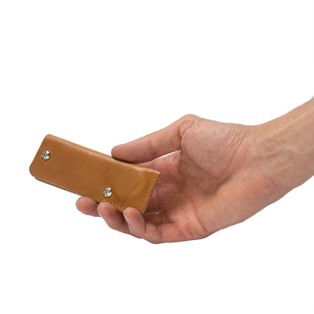 Leather Key Holder for AirTag - The Minimalist